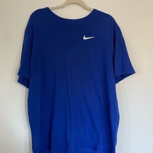 Nike Men's Blue Shirt
